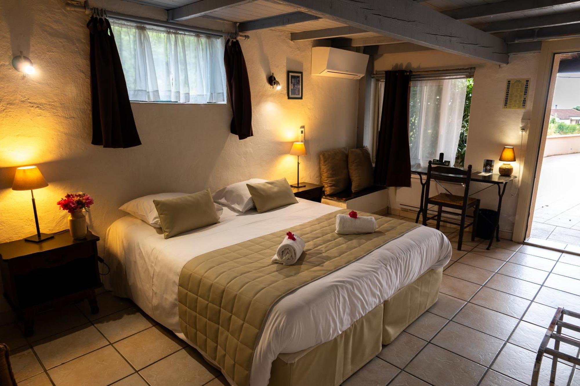 Logis Des Cretes De Pignols Hotell Moissac Eksteriør bilde